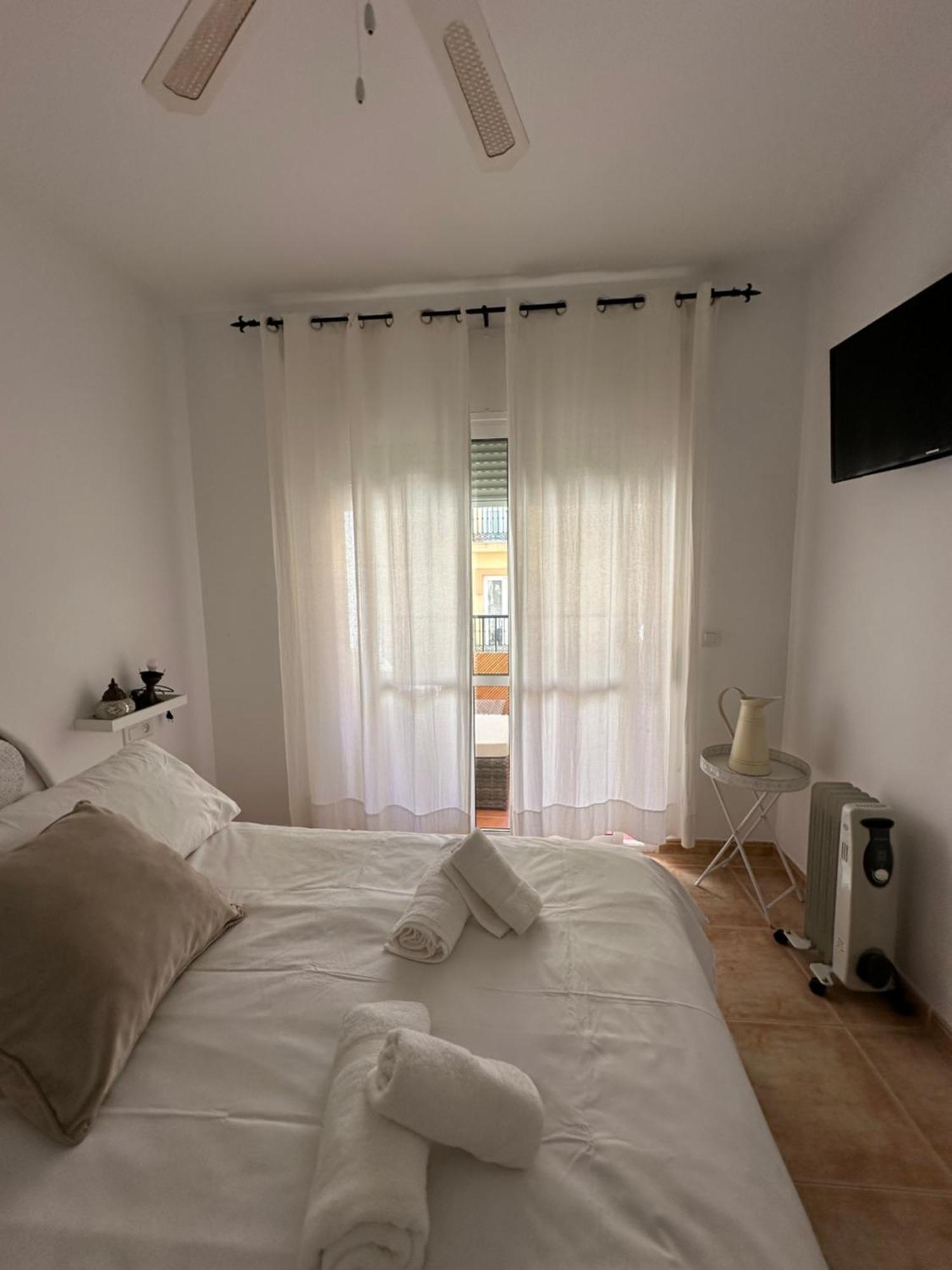 Tiyoweh Apartment Nerja Exterior foto
